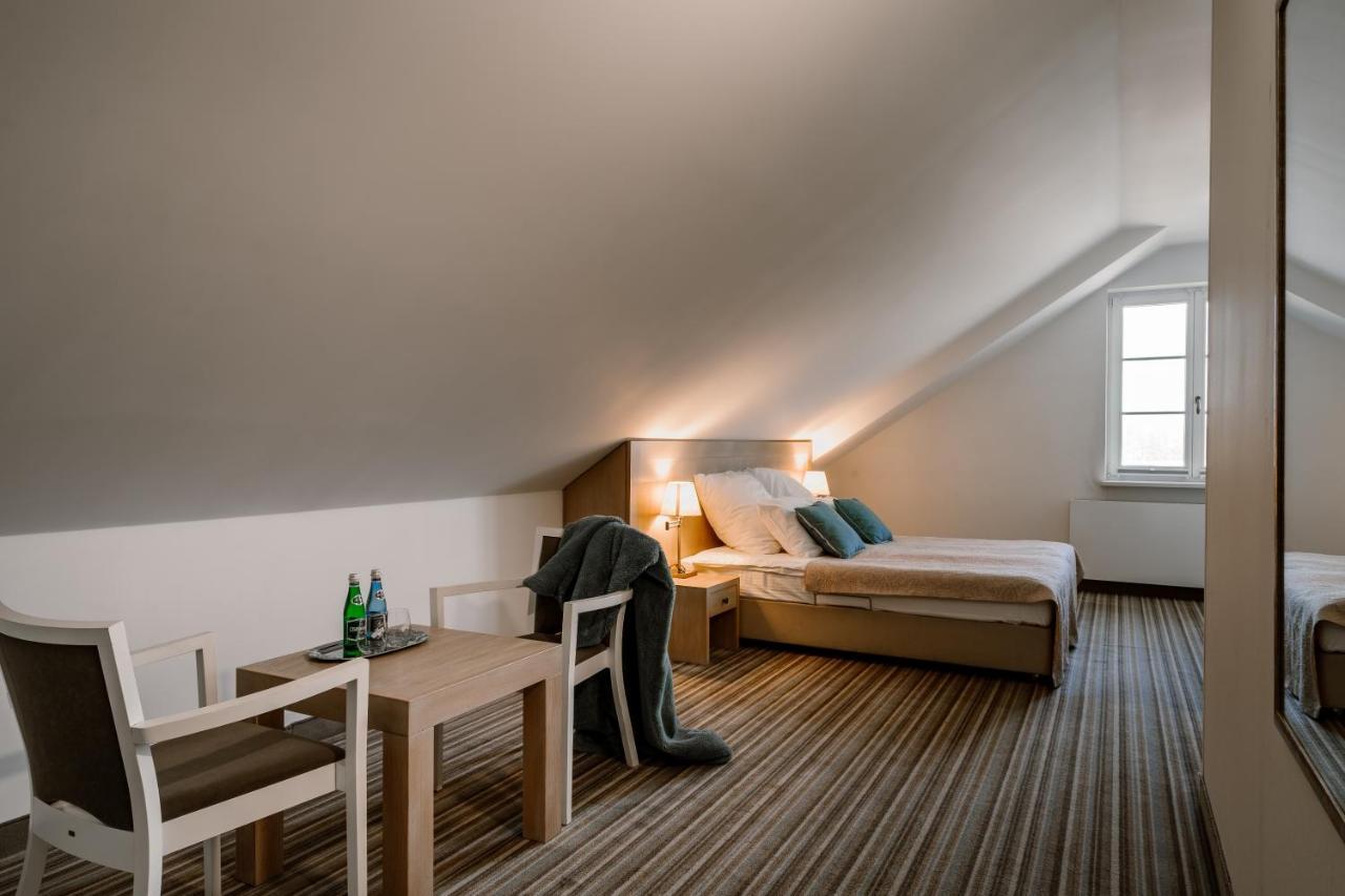 Hotel&Spa Dwor Droblin Leśna Podlaska Exteriör bild